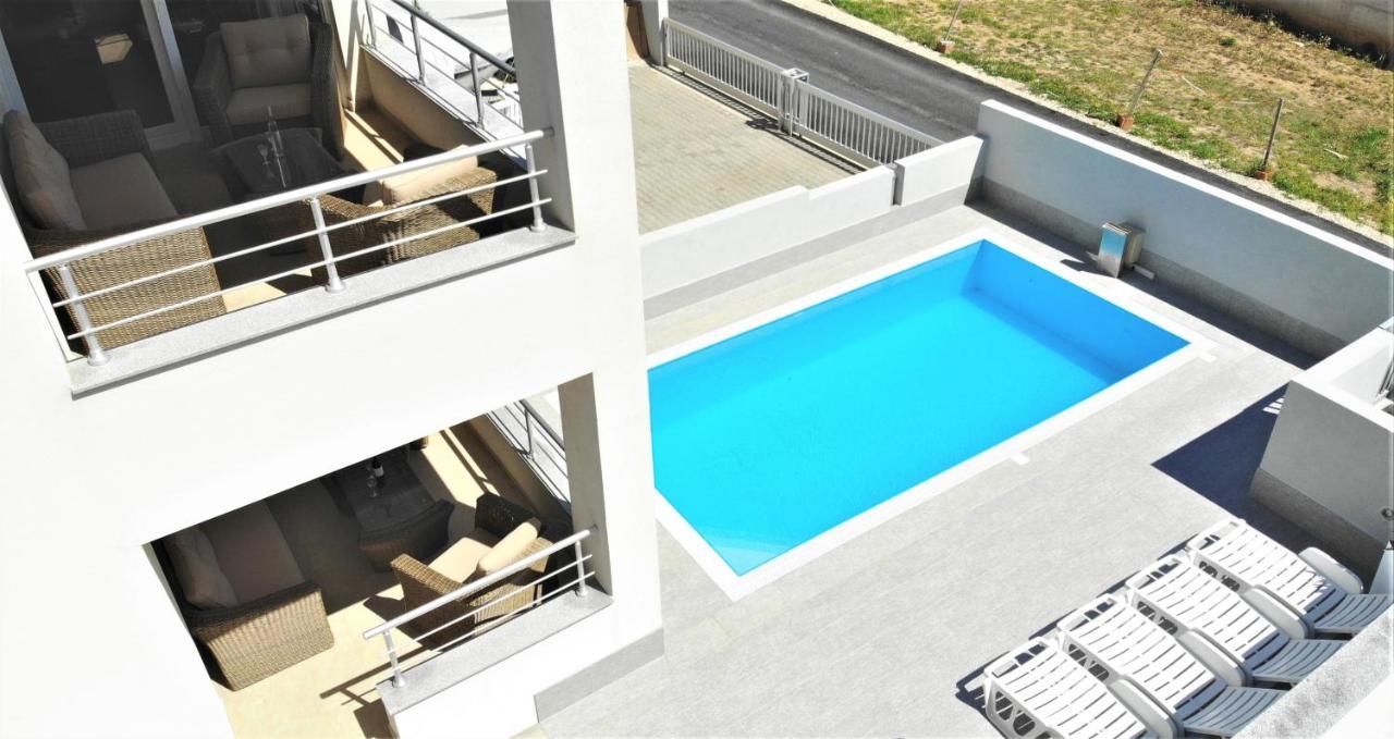 Apartments Le Mare - Pool, Sandstrand, Meerblick, W-Lan, Grill Привлака Екстериор снимка