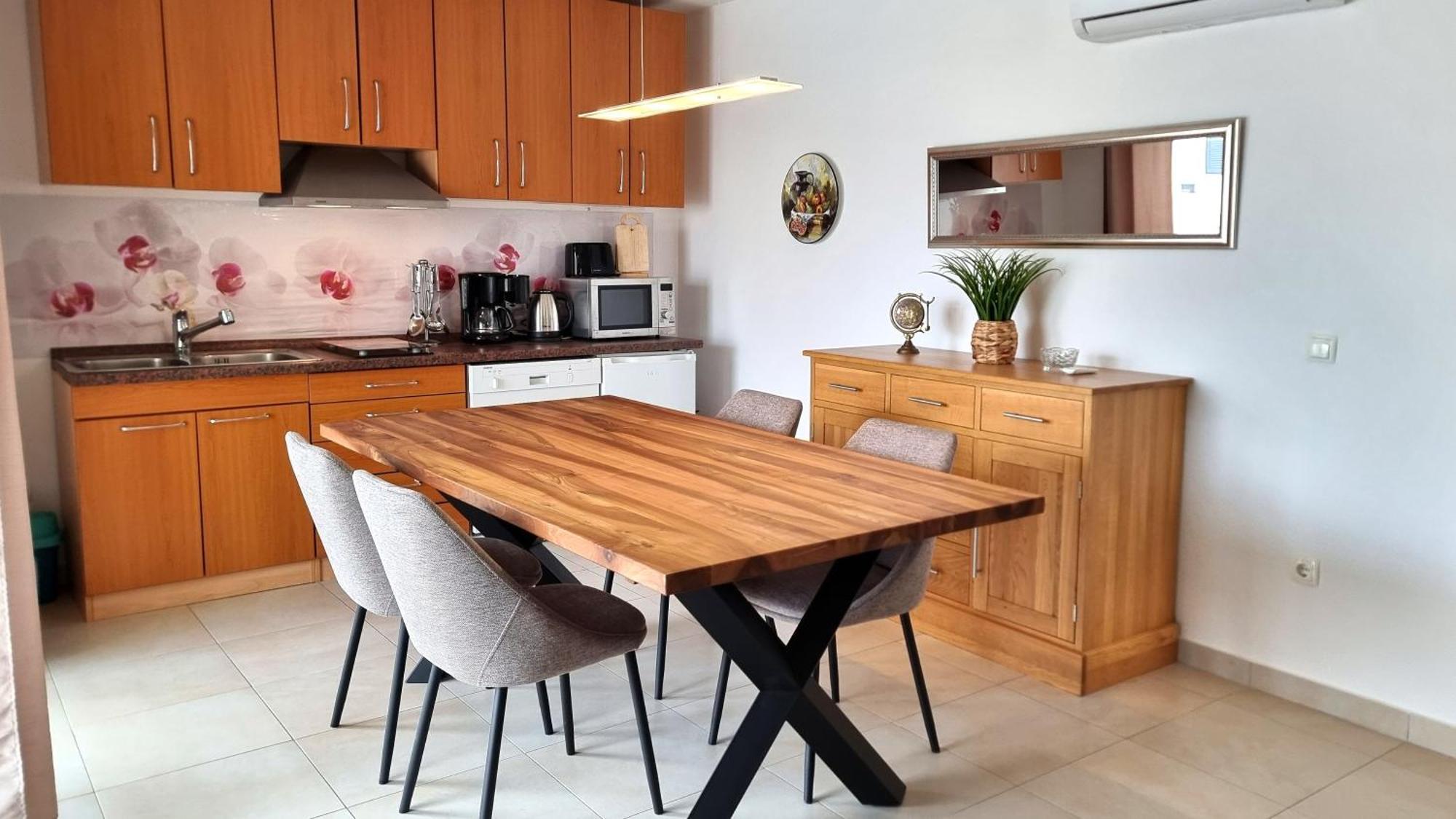 Apartments Le Mare - Pool, Sandstrand, Meerblick, W-Lan, Grill Привлака Екстериор снимка