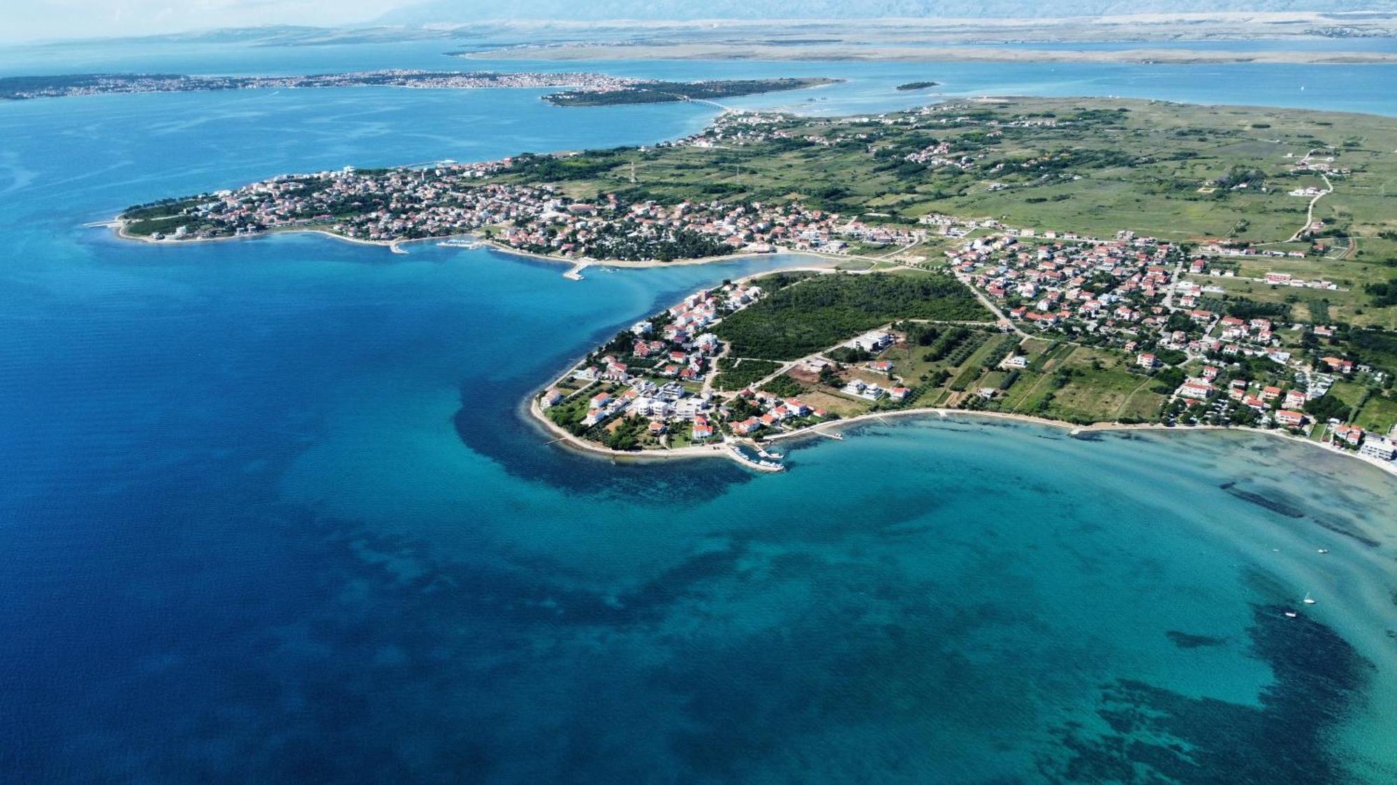 Apartments Le Mare - Pool, Sandstrand, Meerblick, W-Lan, Grill Привлака Екстериор снимка