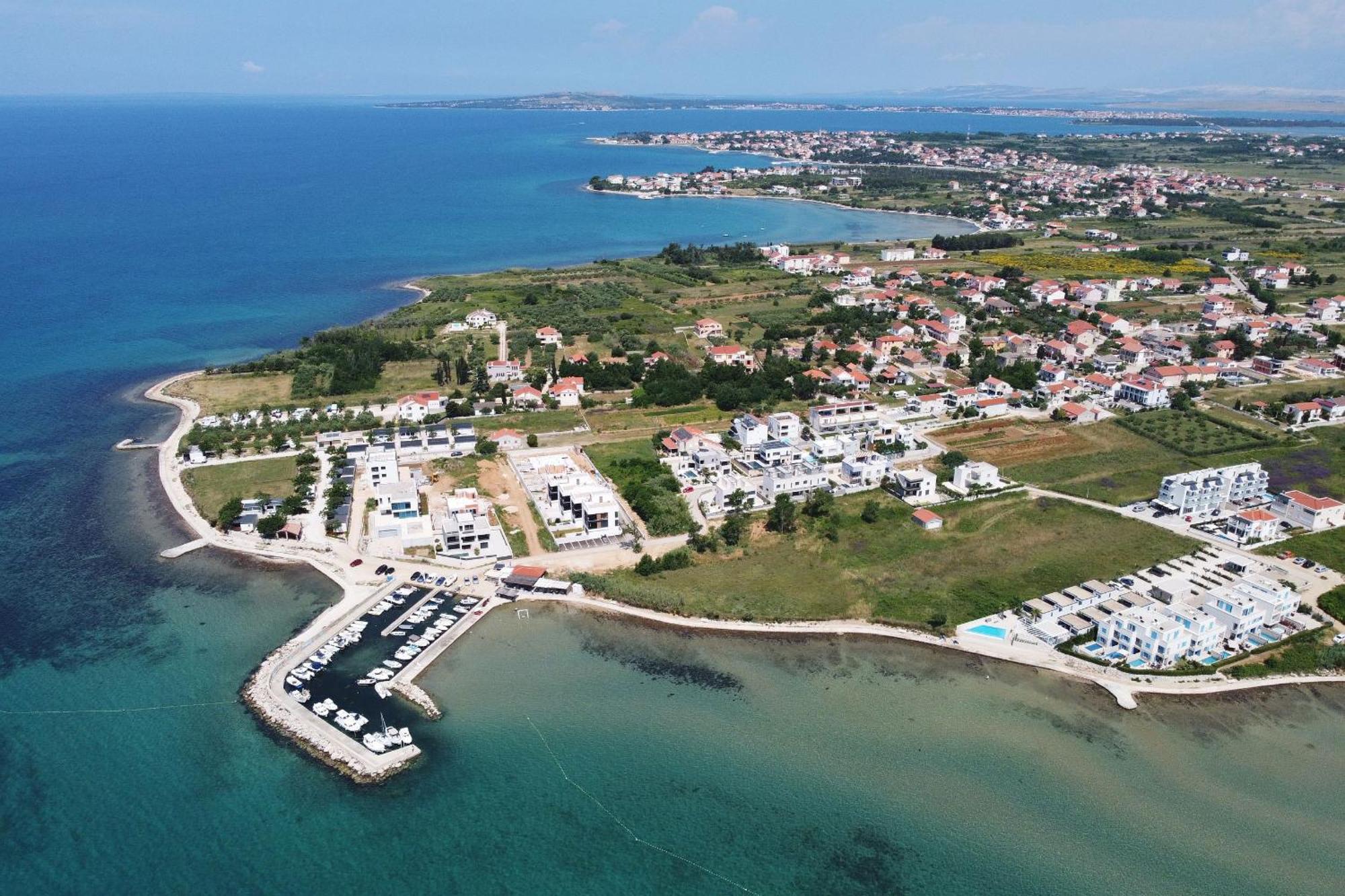 Apartments Le Mare - Pool, Sandstrand, Meerblick, W-Lan, Grill Привлака Екстериор снимка