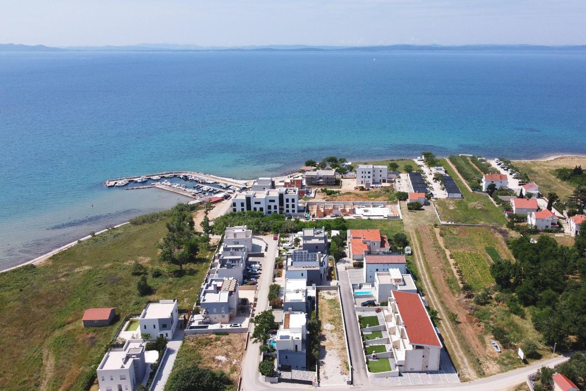 Apartments Le Mare - Pool, Sandstrand, Meerblick, W-Lan, Grill Привлака Екстериор снимка